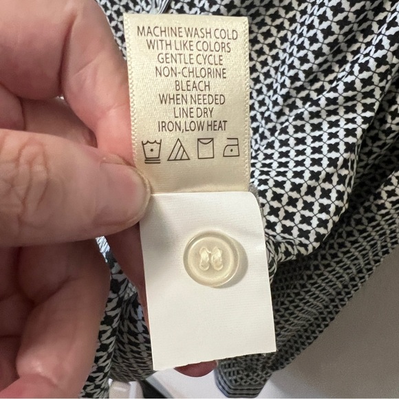 Max Studio XL Black and White Button Front Blouse - Picture 9 of 10